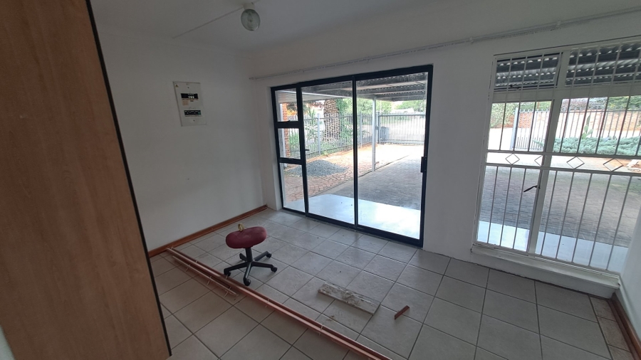 5 Bedroom Property for Sale in Universitas Ridge Free State